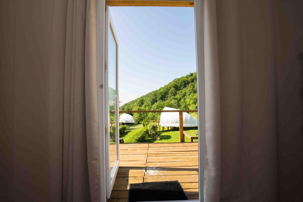 Sunrise Glamping Retreat * Galesu