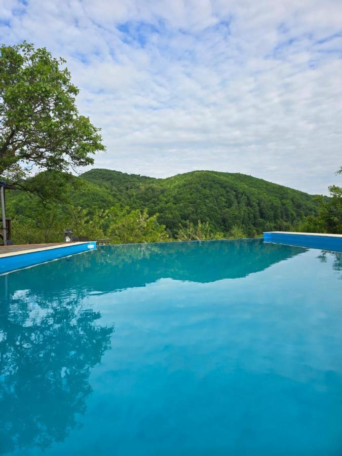 Sunrise Glamping Retreat * Galesu